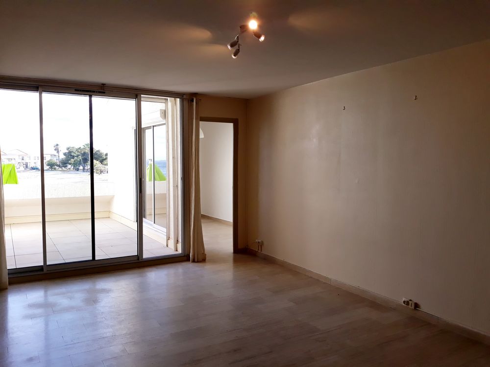 RARE ! F3- 65 m²- 1ère ligne, avec terrasse et vue mer
