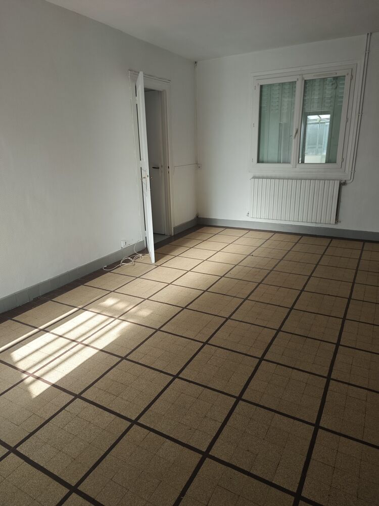 maison avec grande dépendance
