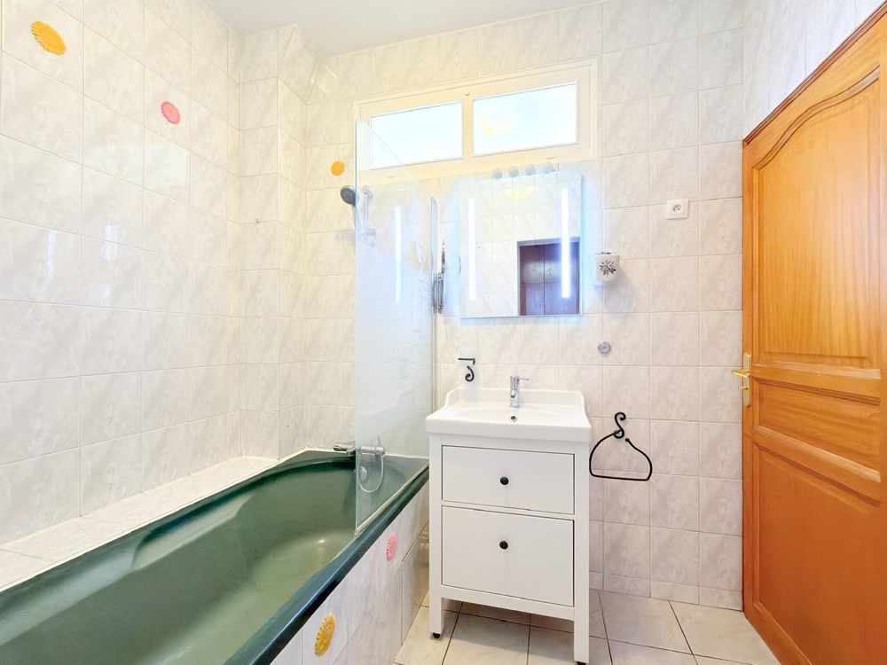 COUP DE CÅ'UR ABSOLU €" MAISON DE VILLE 100 % RENOVEE : EFFET " WAOUH " & DPE B (EXCEPTIONNEL !)