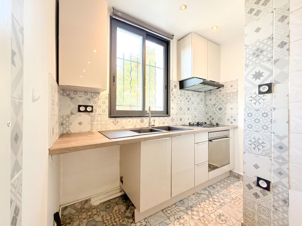 COUP DE CÅ'UR ABSOLU €" MAISON DE VILLE 100 % RENOVEE : EFFET " WAOUH " & DPE B (EXCEPTIONNEL !)