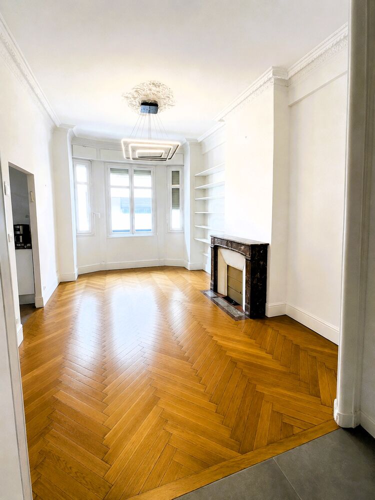 Nice Carré d'Or - 4 pièces de 90m² avec profession libérale