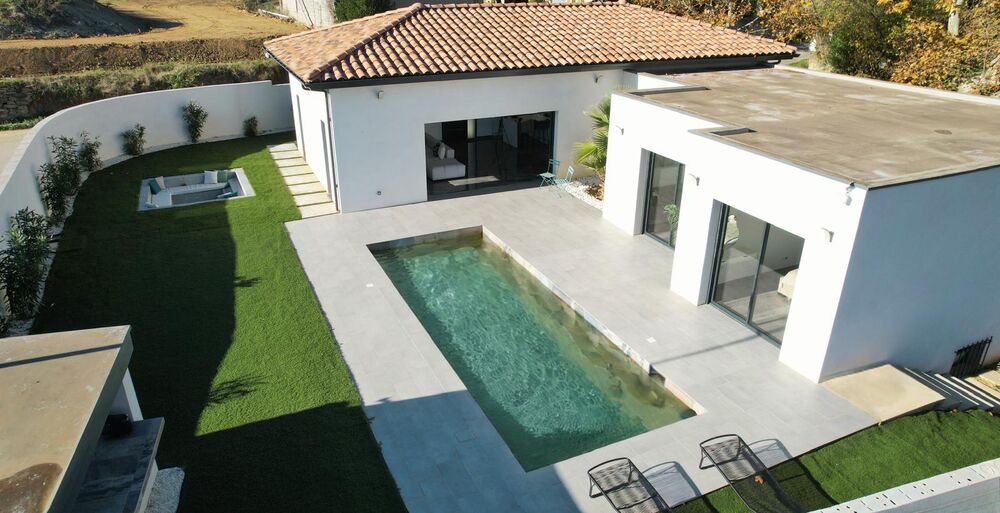 Villa contemporaine avec piscine