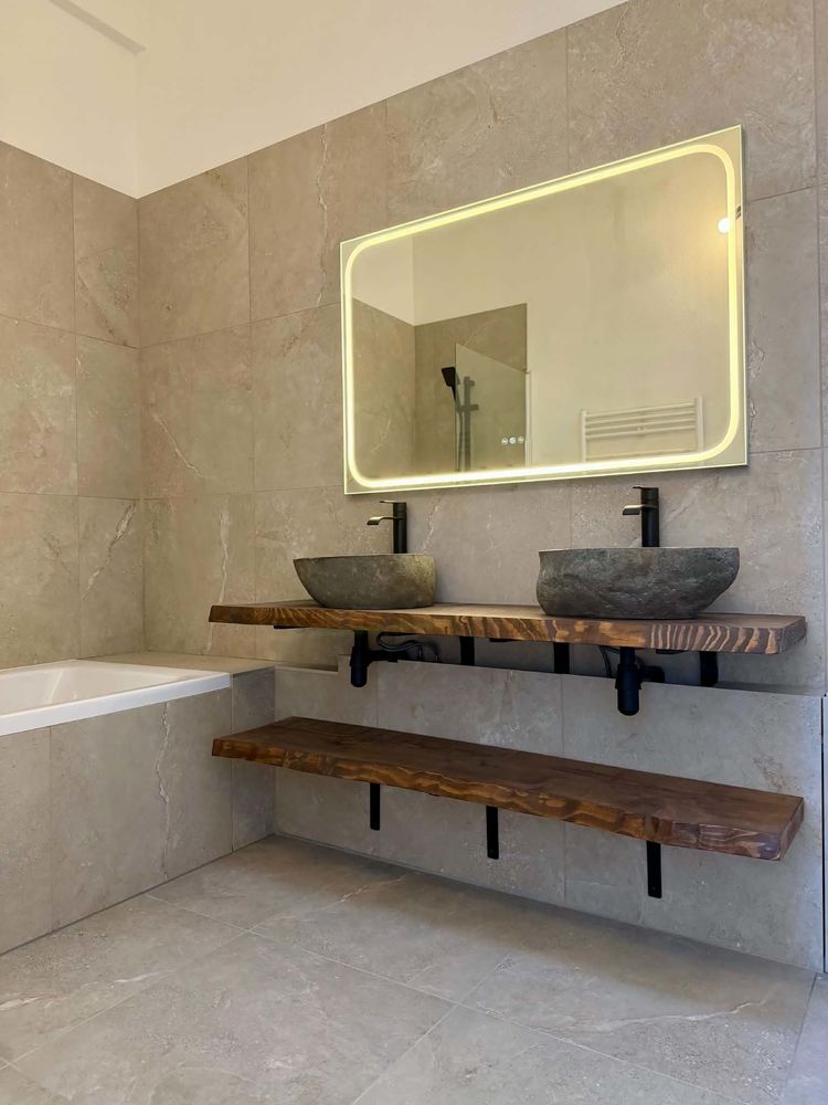 - APPARTEMENT DE 80 M² - DERNIER ETAGE - ASCENSEUR