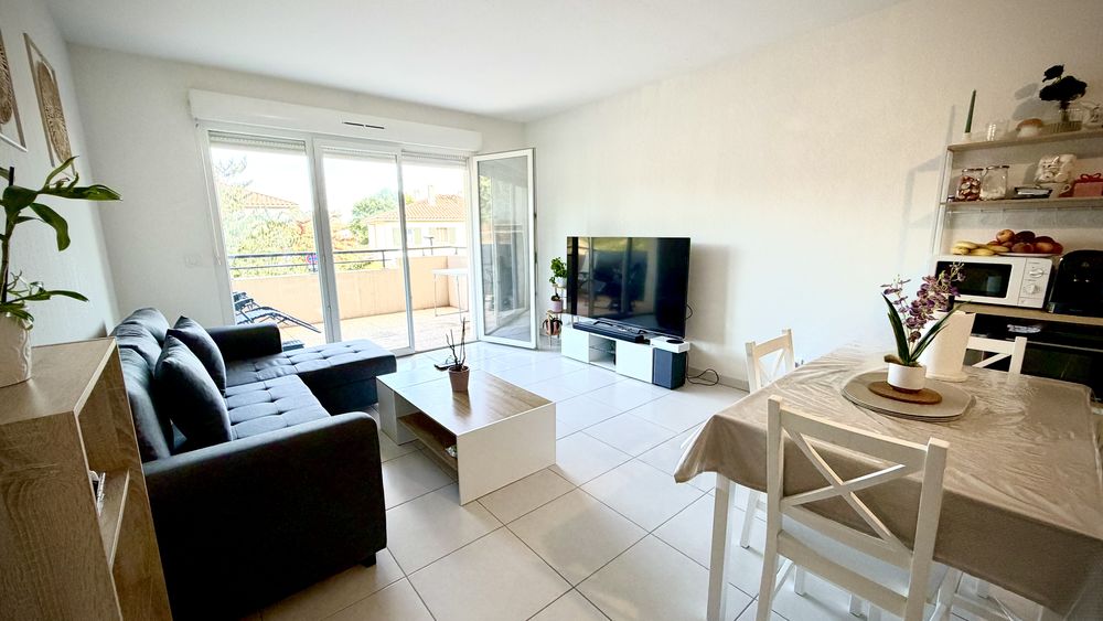 Beau T3 récent de 59 m² - Terrasse et parking privatif