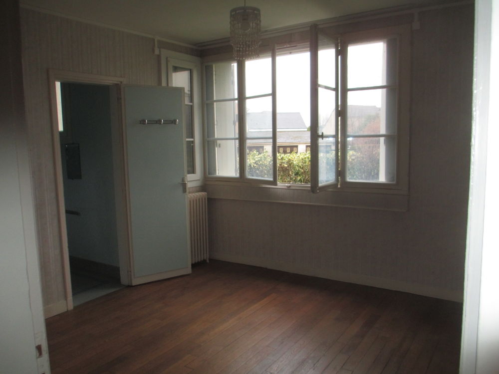 APPARTEMENT DE 73 m2 rue de la barrière St marc à ORLEANS