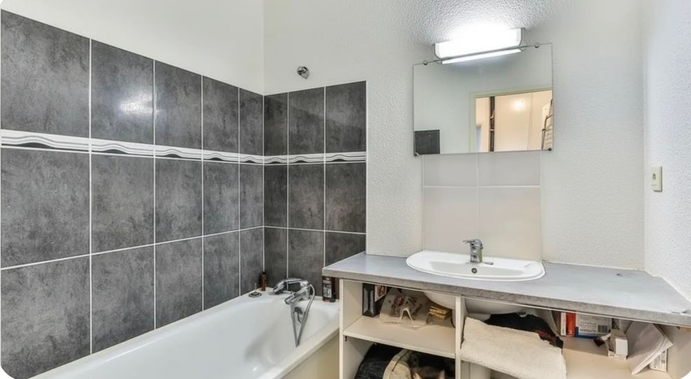 Appartement T2 bien situé à belin béliet .