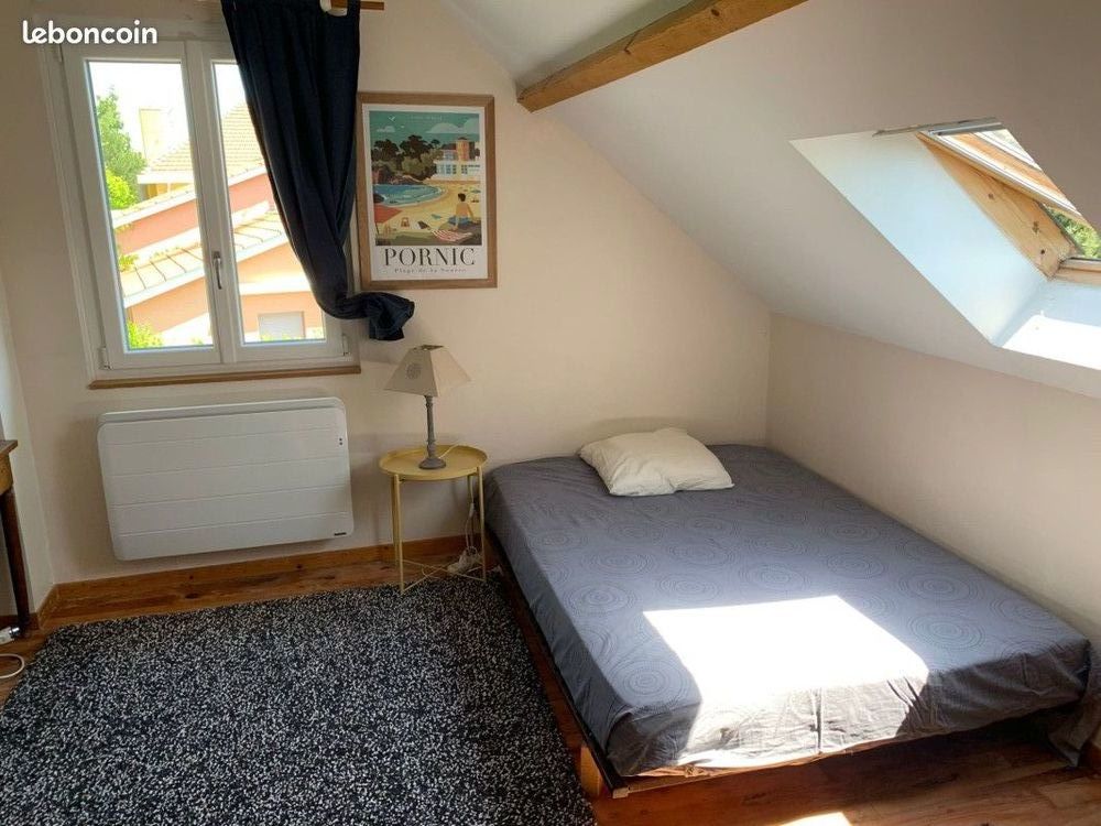 chambre étudiant(e) de 17m 2, lumineuse, à St Genis Lav