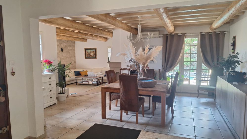 JOLIE MAISON PLAIN-PIED 150m2 AVEC PISCINE