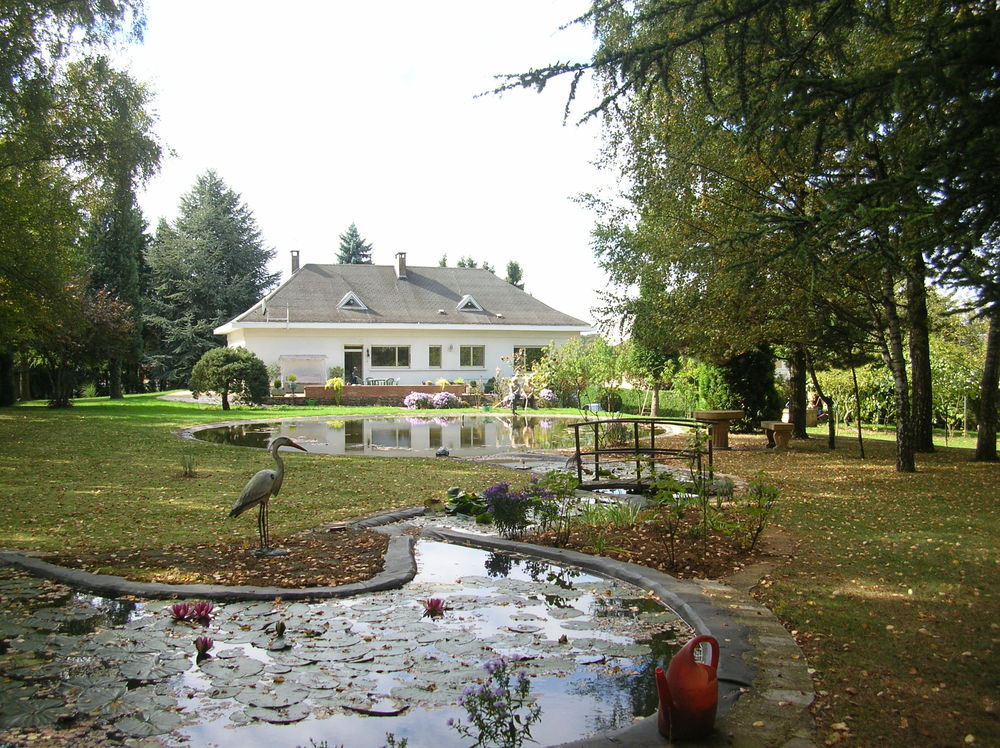 Maison idéalement située sur 5300 m² à Neufchef