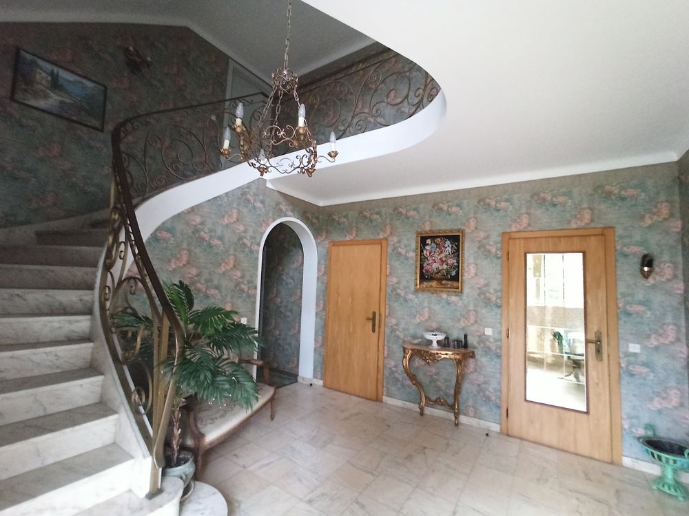 Maison idéalement située sur 5300 m² à Neufchef