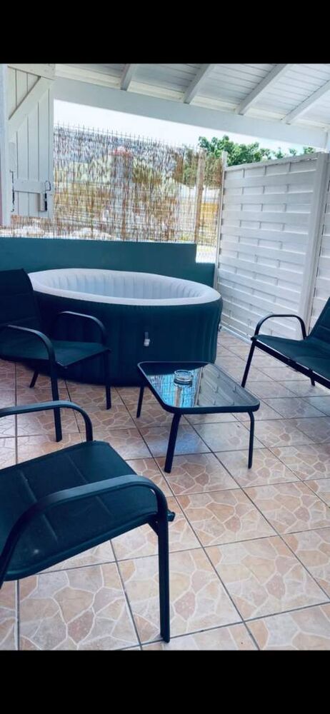 Studio meublé terrasse et spa - golf de Saint-François