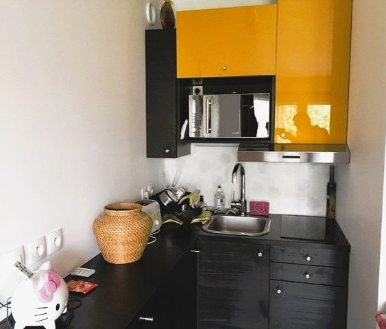 Dans une résidence studio 24m² ascenseur dispo