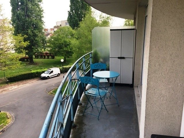 Dans une résidence studio 24m² ascenseur dispo