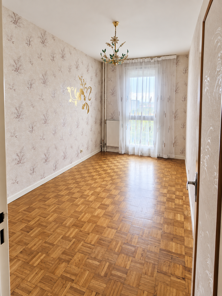T4 82 m² ? 9e étage avec ascenseur ? balcon, vue dégagée, pa