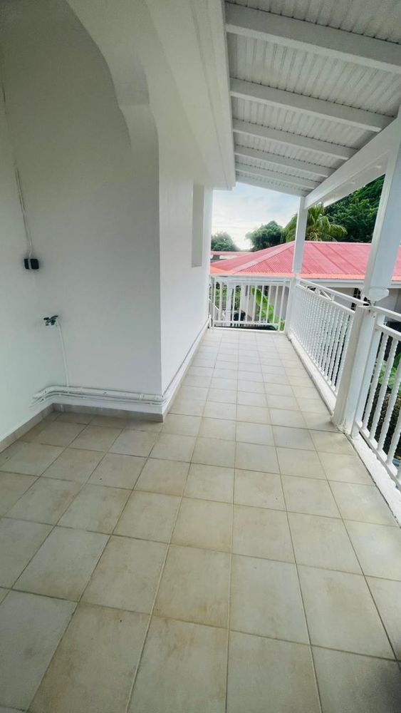 Grand T3 de 95 m² avec deux terrasses - Capesterre-Belle-Eau