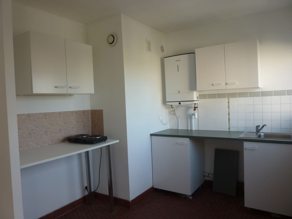 Studio 25 m 2 - centre ville de Maurepas