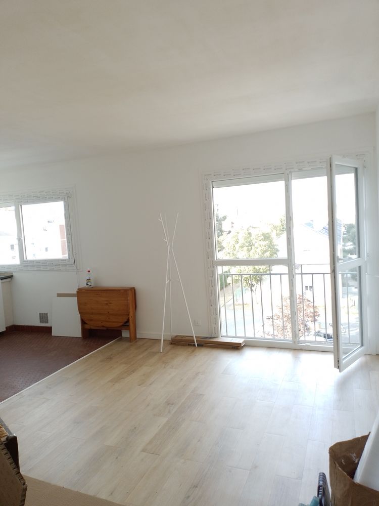 Studio 25 m 2 - centre ville de Maurepas