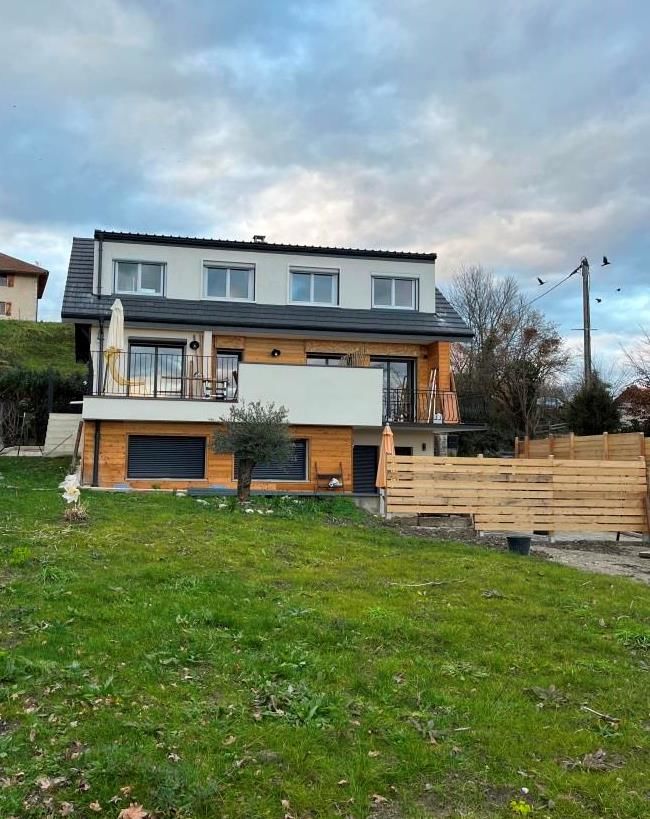 Maison-appartement, 15 min Genève, type T5 133 m, 4 chambres