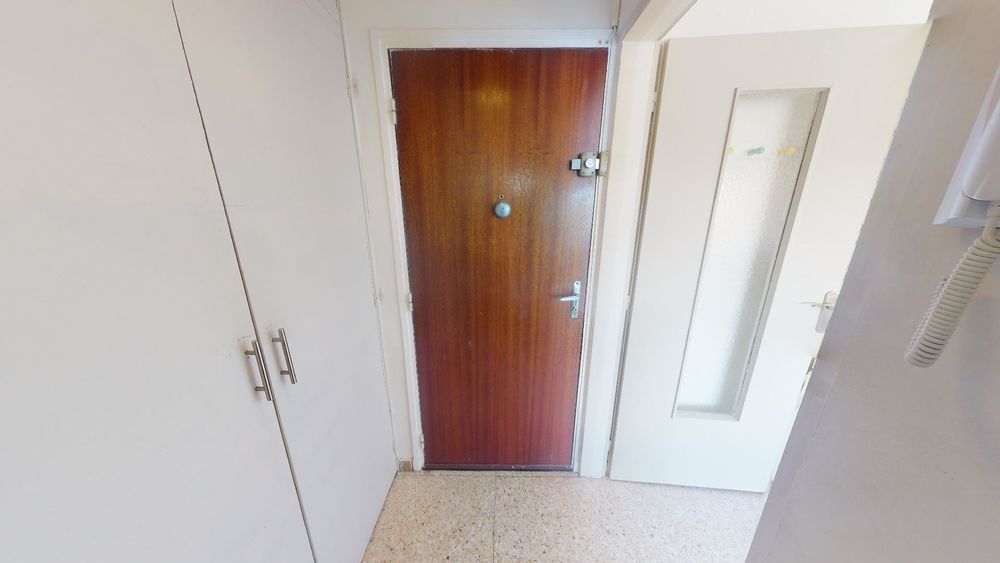 Studio meublé 25 m² avec balcon, cuisine équipée et vue déga