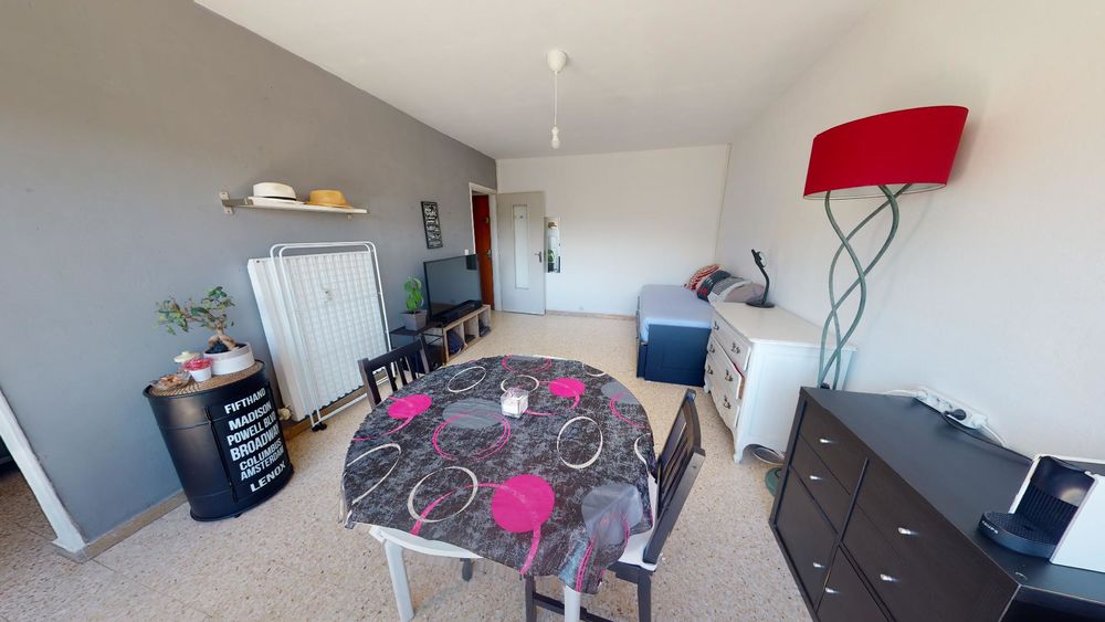 Studio meublé 25 m² avec balcon, cuisine équipée et vue déga