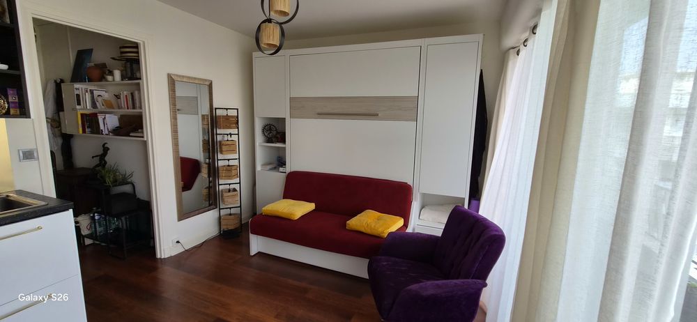 Studio rénové avec son balcon à Biarritz