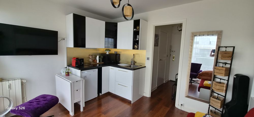 Studio rénové avec son balcon à Biarritz