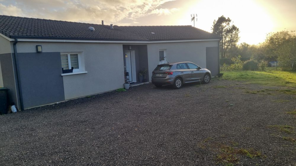Maison récenete T4 terrain 7000m²