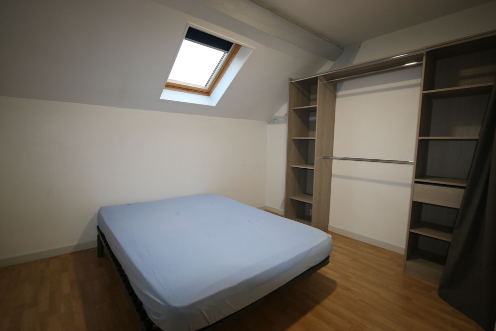 Troyes, coquet F3 avec mobilier TBE