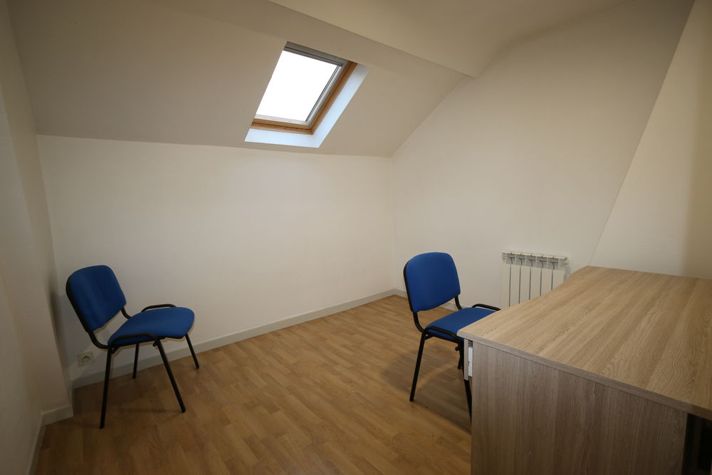 Troyes, coquet F3 avec mobilier TBE