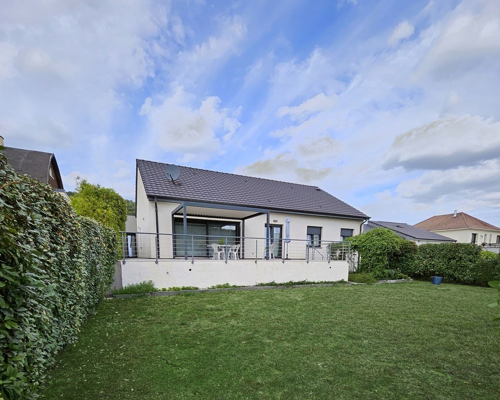 MAISON CONTEMPORAINE DE PLAIN-PIED ? 165 m² ? 10,14 ARES