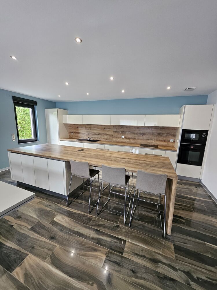MAISON CONTEMPORAINE DE PLAIN-PIED ? 165 m² ? 10,14 ARES