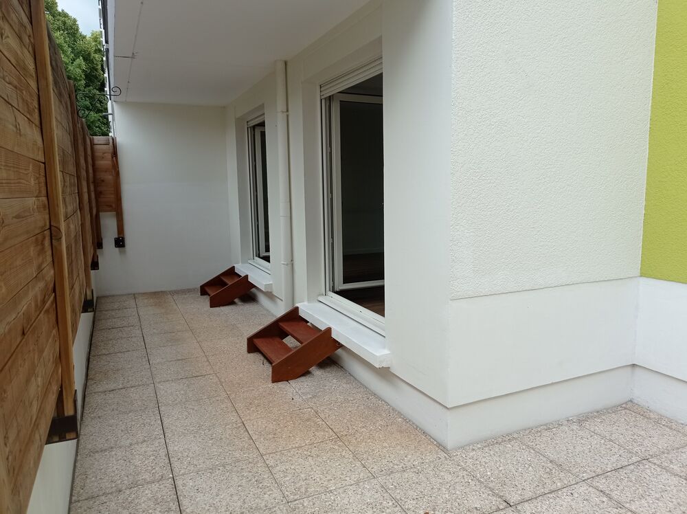Appt T2 en RDC avec terrasse fermée à Besançon St-Claude