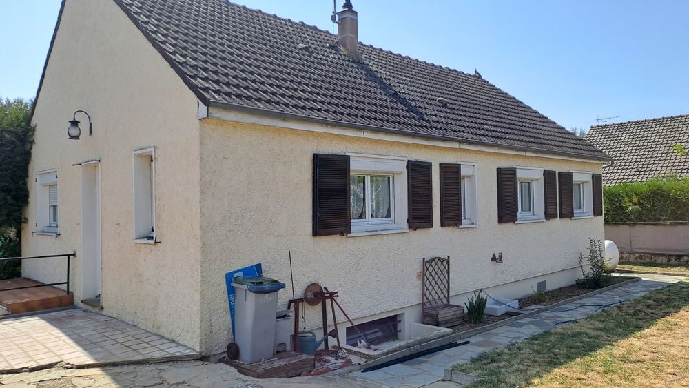 PAVILLON SUR SOUS-SOL COMPLET PROCHE CENTRE VILLE
