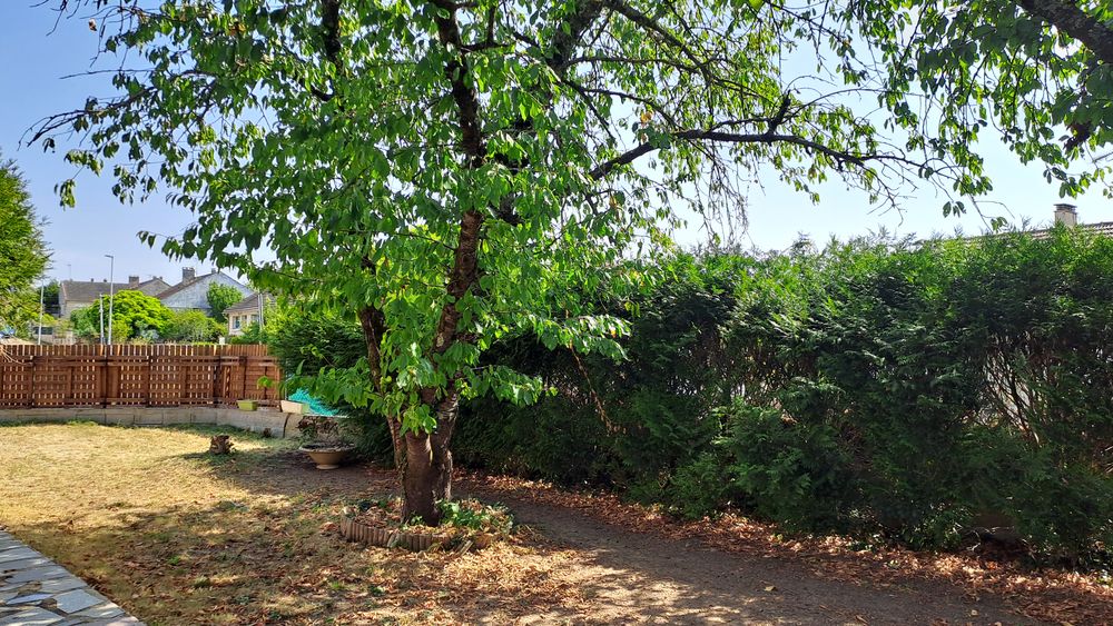 PAVILLON SUR SOUS-SOL COMPLET PROCHE CENTRE VILLE