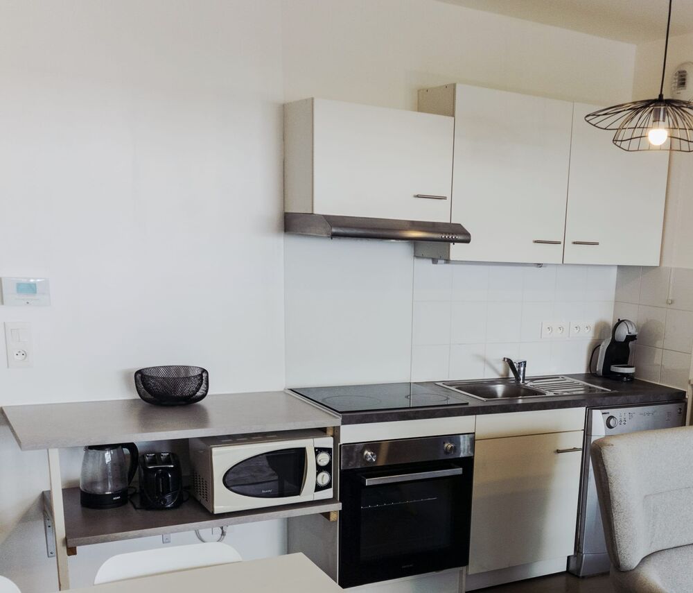 T2 meublé 43 m2- Balcon- Parking- Tram A