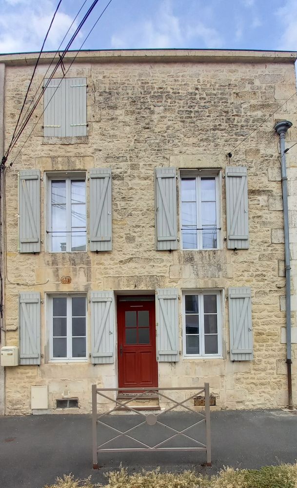 Maison 2 chambres en pierre 70 m² + cave et grenier Niort