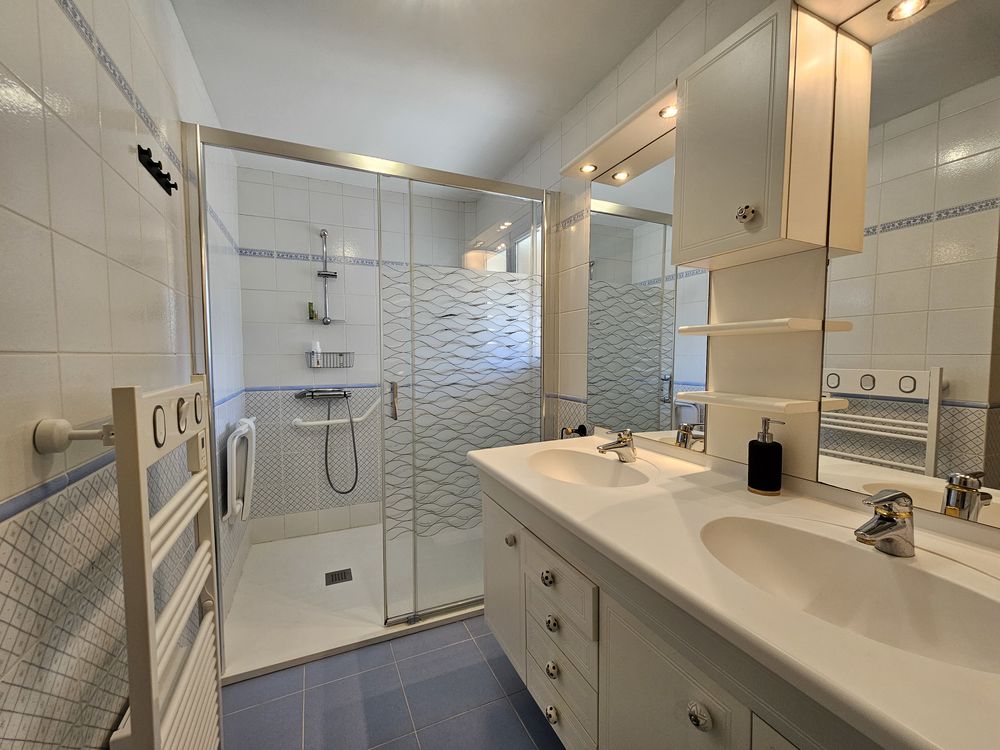 maison 141 m2 5 pièces terrain 664 m2 piscine et jacuzzi