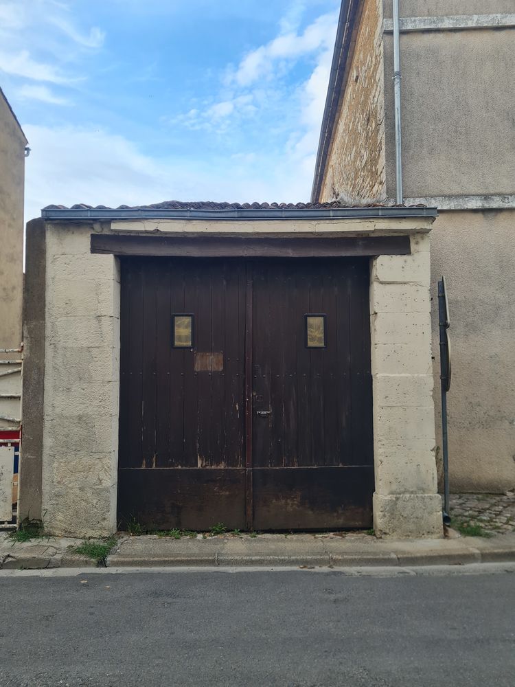 Grange 67m² avec cour - Centre MANSLE