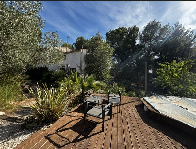 Maison T3/4 de 120 m² avec jardin et piscine au Montaiguet