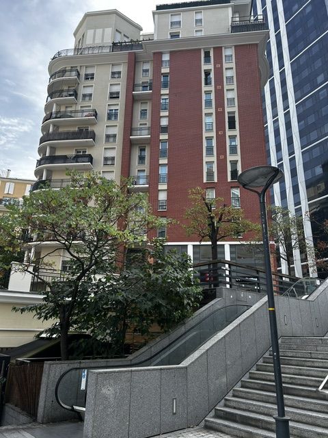 Courbevoie ? Appartement lumineux 3 pièces de 62 m²