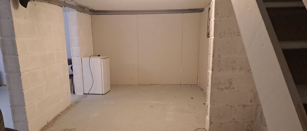 Maison indépendante 4ch/ss-sol complet/749 m²/ solaire/Clims