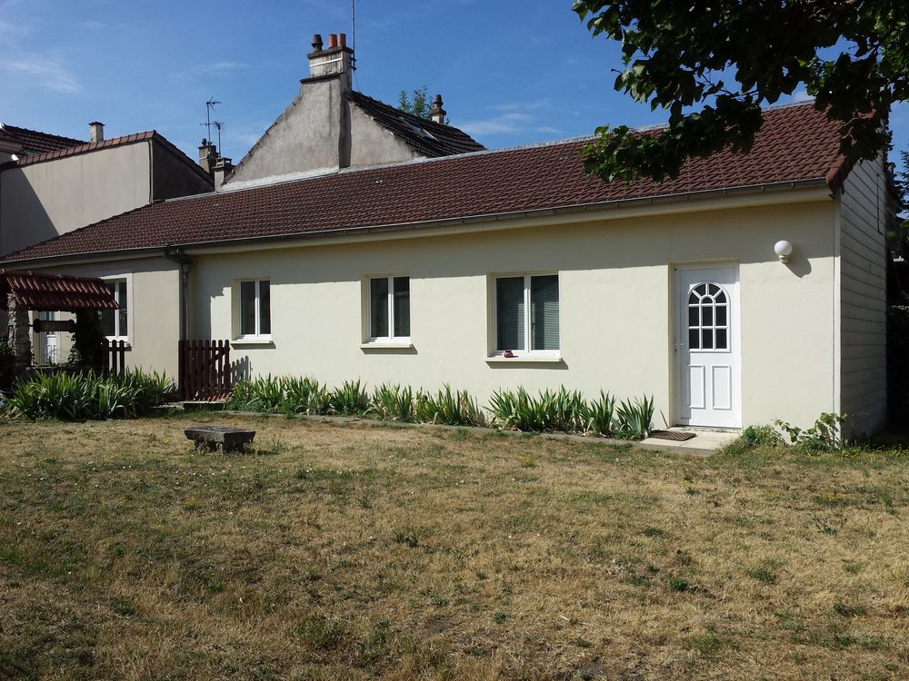 Montfermeil: Logement rdc T5 avec jardin + 2 bureaux et jard