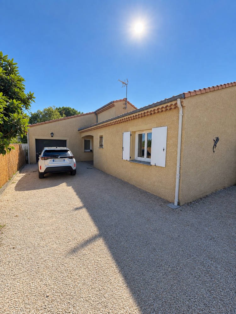 Maison 5 pièces de 114m² avec piscine chauffée et garage