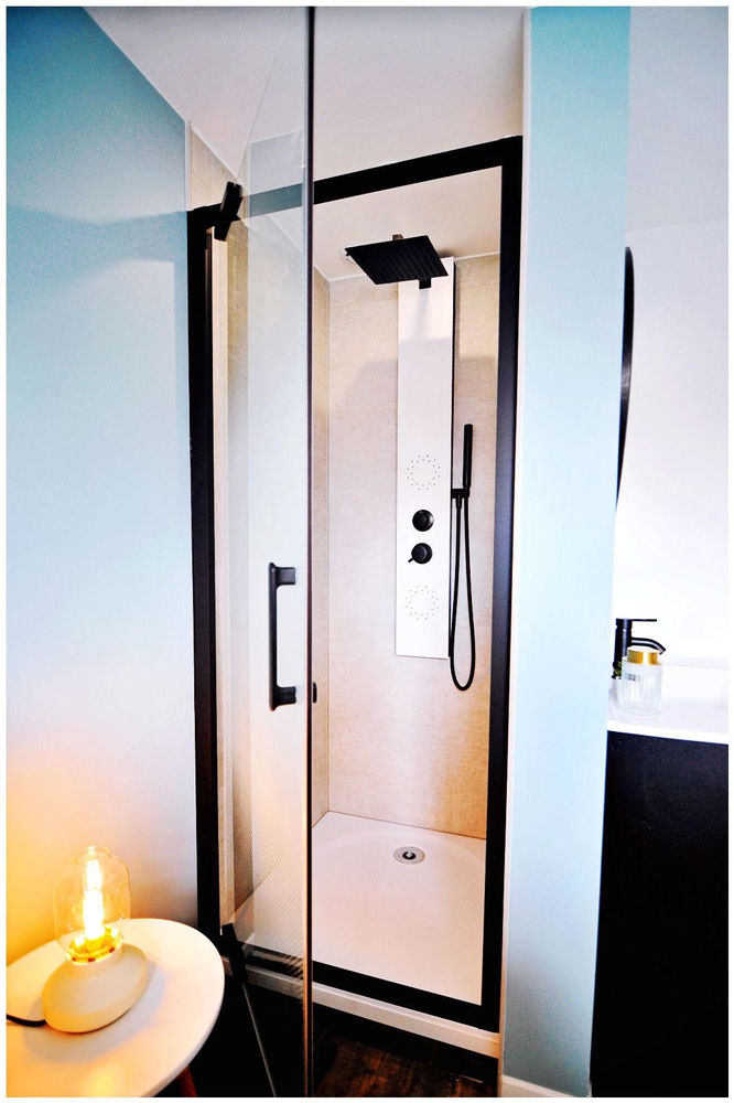 Lille : 3 chambres meublées avec douche, en colocation