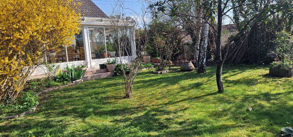 pavillon avec 2 dépendances sur 2152m de terrain