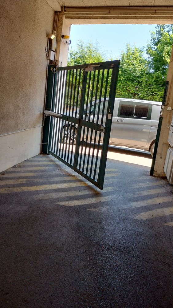 Studio avec parking quartier zola