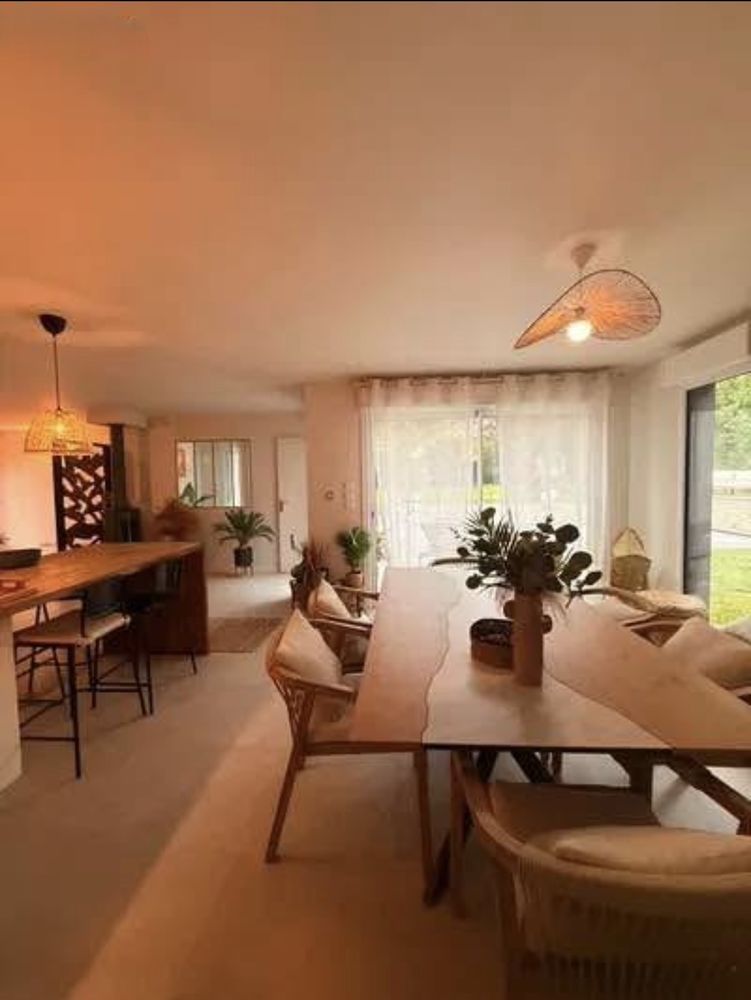 Maison contemporaine | Piscine | Vue sur le bois au calme
