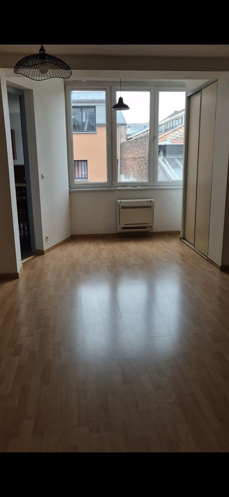 LILLE ? RUE BARTHELEMY DELESPAUL ? T3 LUMINEUX DE 70 m²
