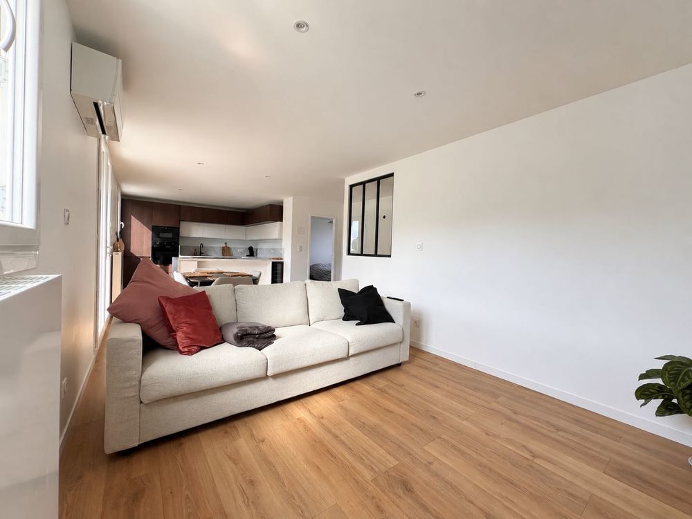 T2 62 m² €" DERNIER ETAGE €" RENOVE EN 2026 €" VUES MONTAGNES €" GIàRES