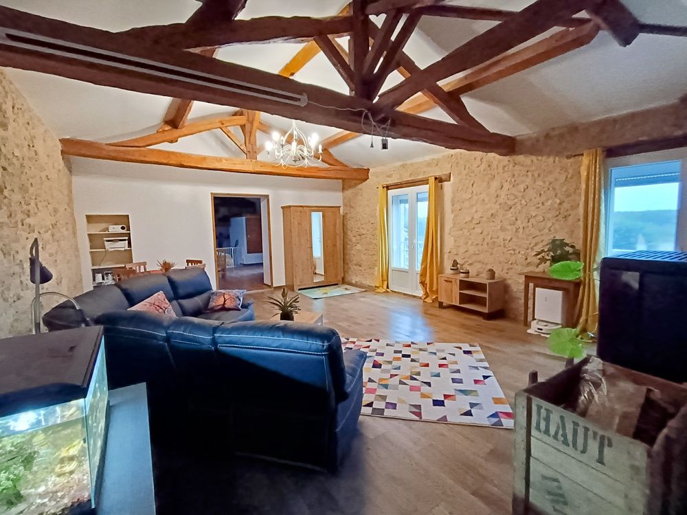 Maison 168 M² + Hangar transformable en habitation sur 1 ha